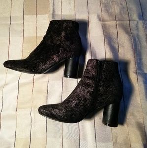 Vanessa Wu velvet brown sparkly Booties size 39
